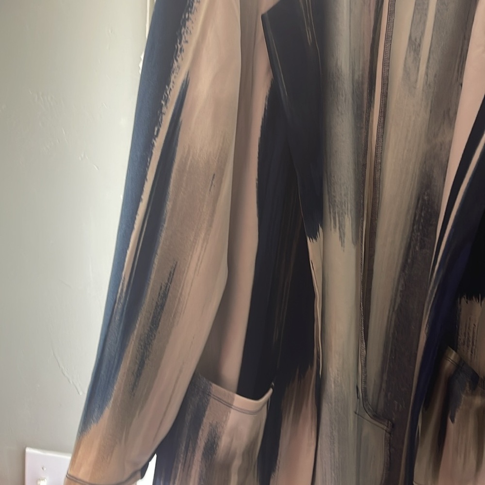 Blazer - Picture 2 of 2